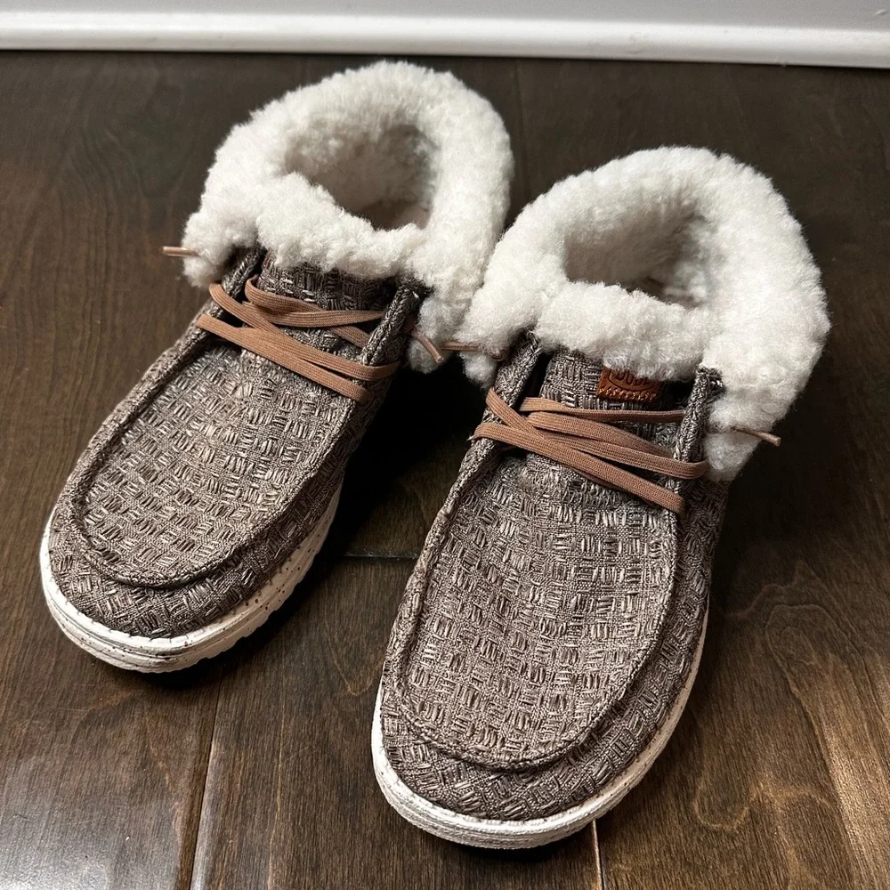 Hey Dude Wendy Fold Over Cozy Boot Sherpa Lined Winter Slip On Sneaker Size 7